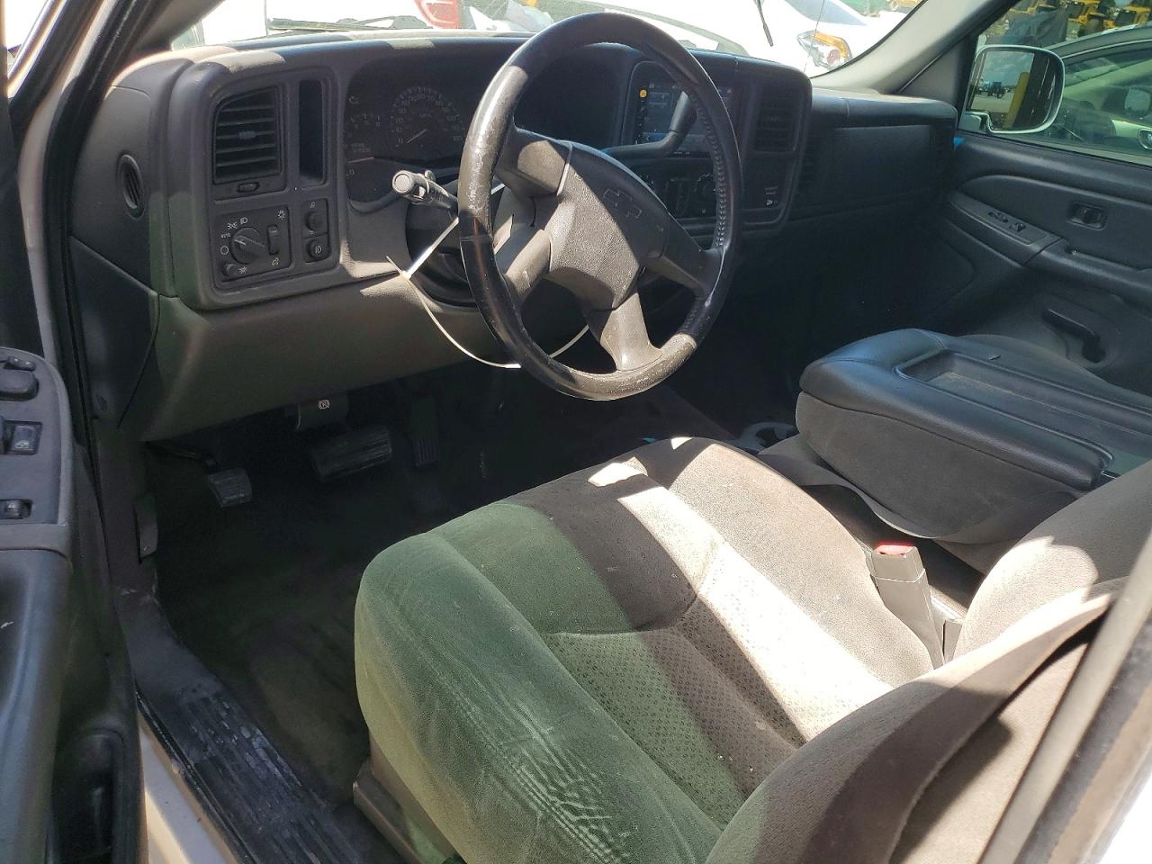 2004 CHEVROLET SILVERADO C1500 photo 8