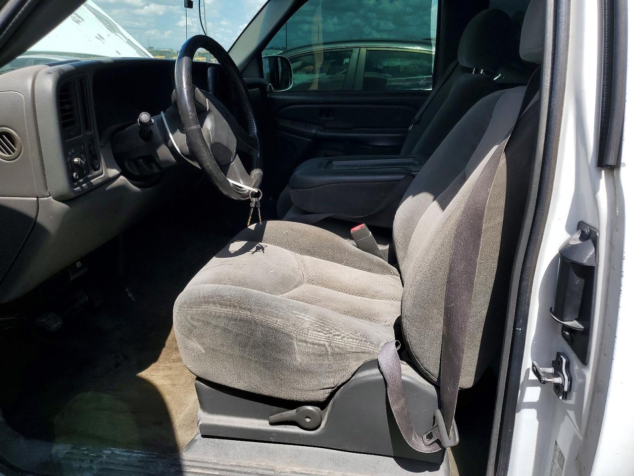 2004 CHEVROLET SILVERADO C1500 photo 7