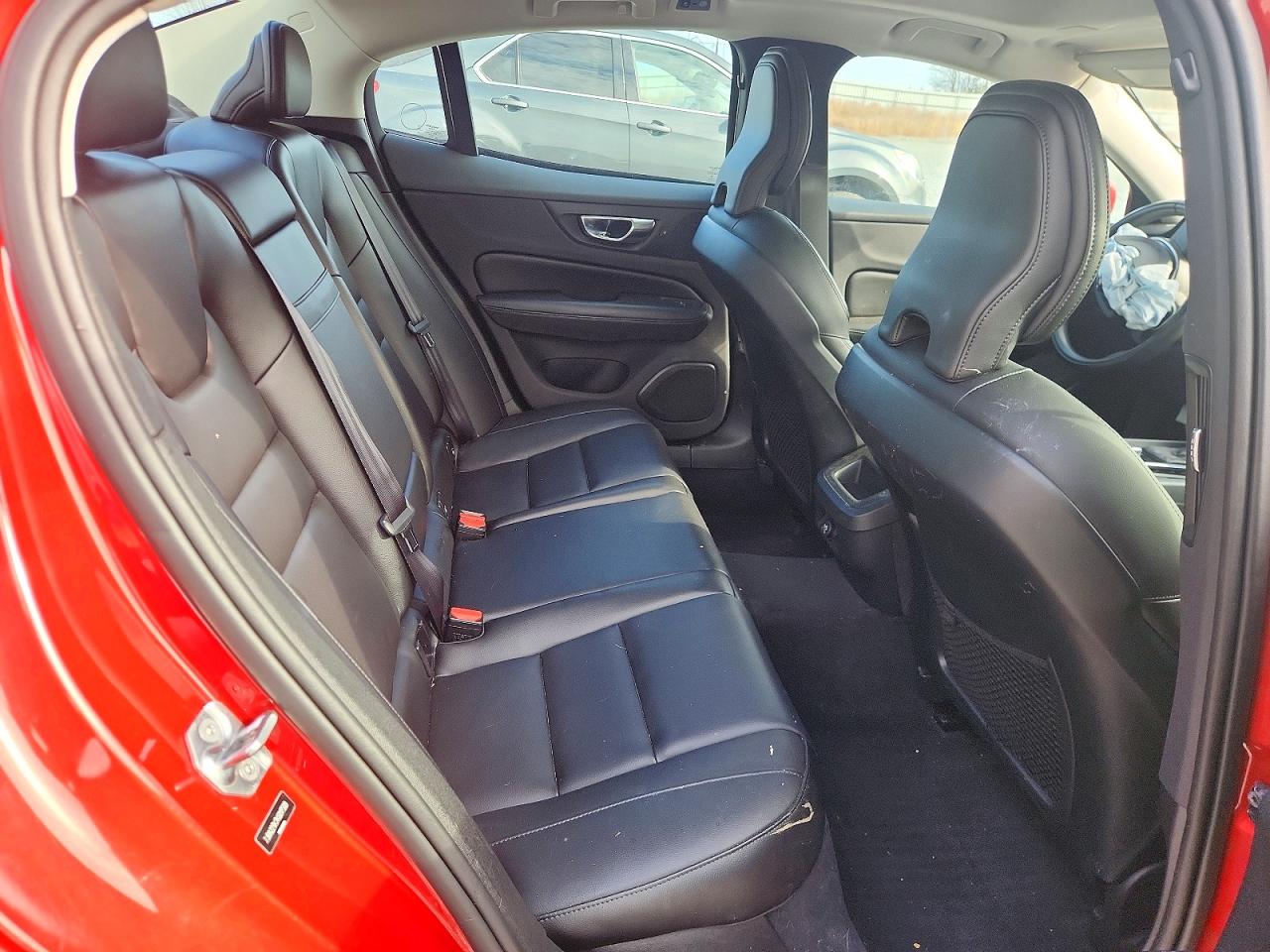 2019 VOLVO S60 T6 MOMENTUM photo 10