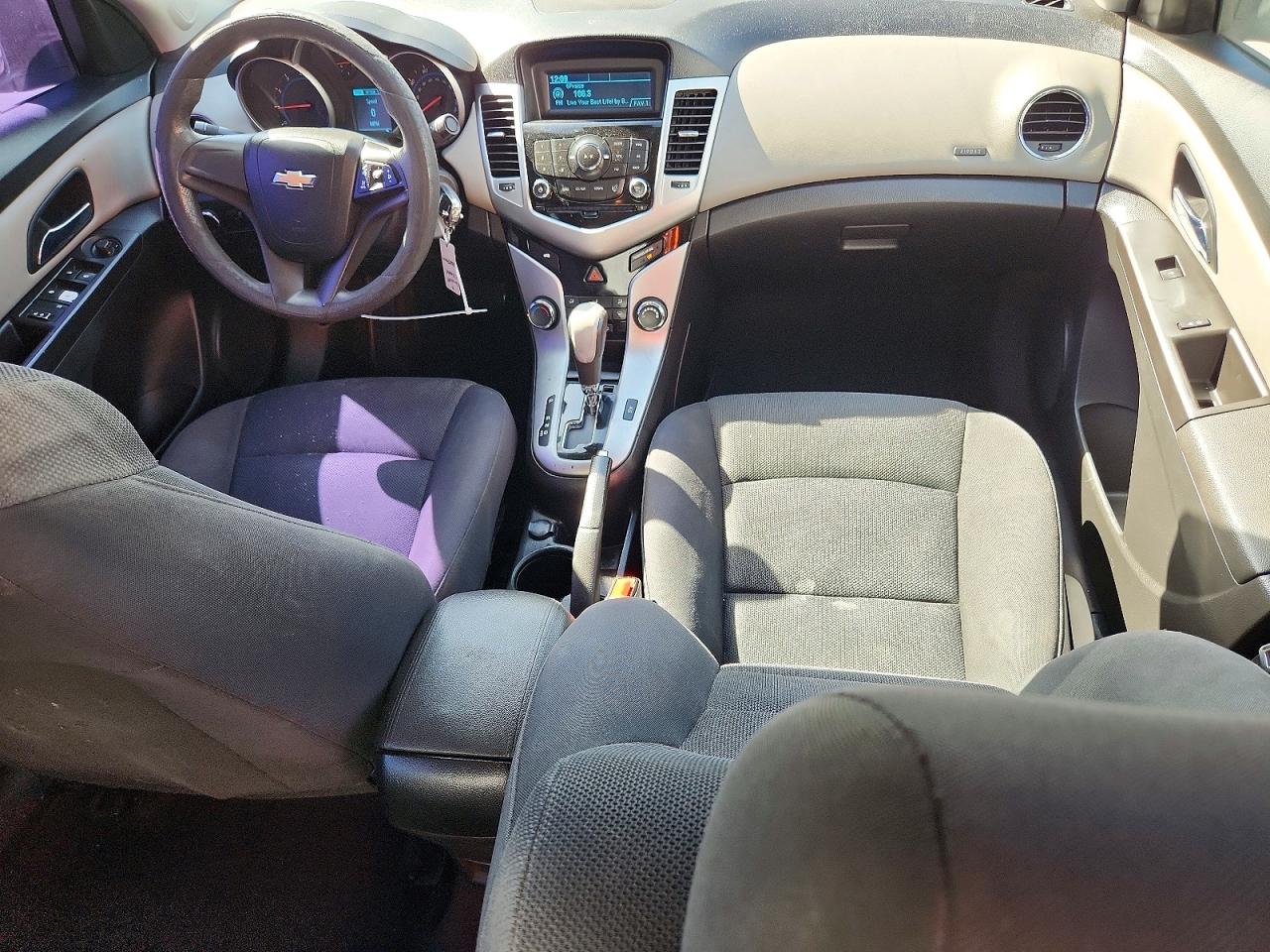 2015 CHEVROLET CRUZE LS photo 8
