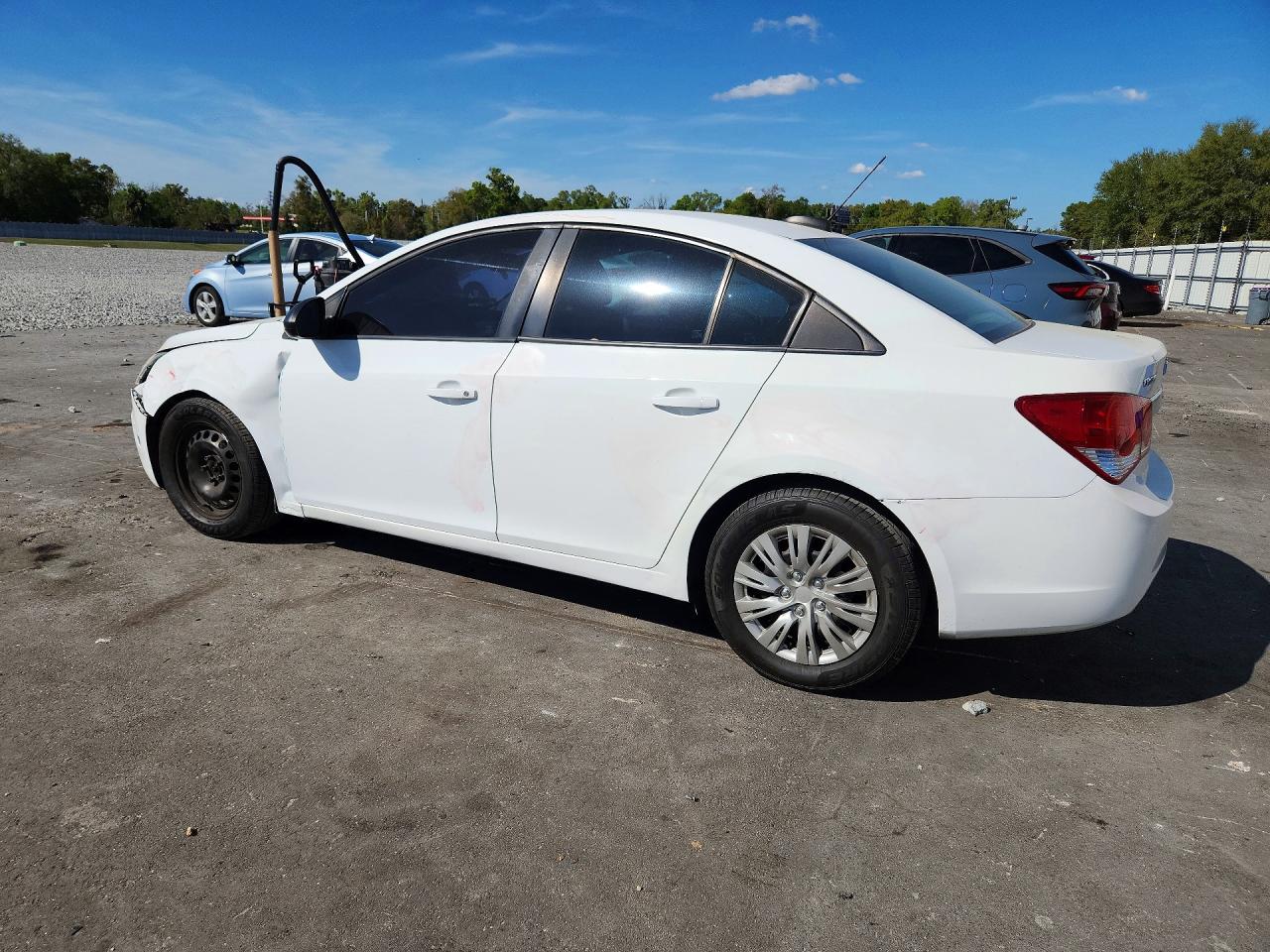 2015 CHEVROLET CRUZE LS photo 2