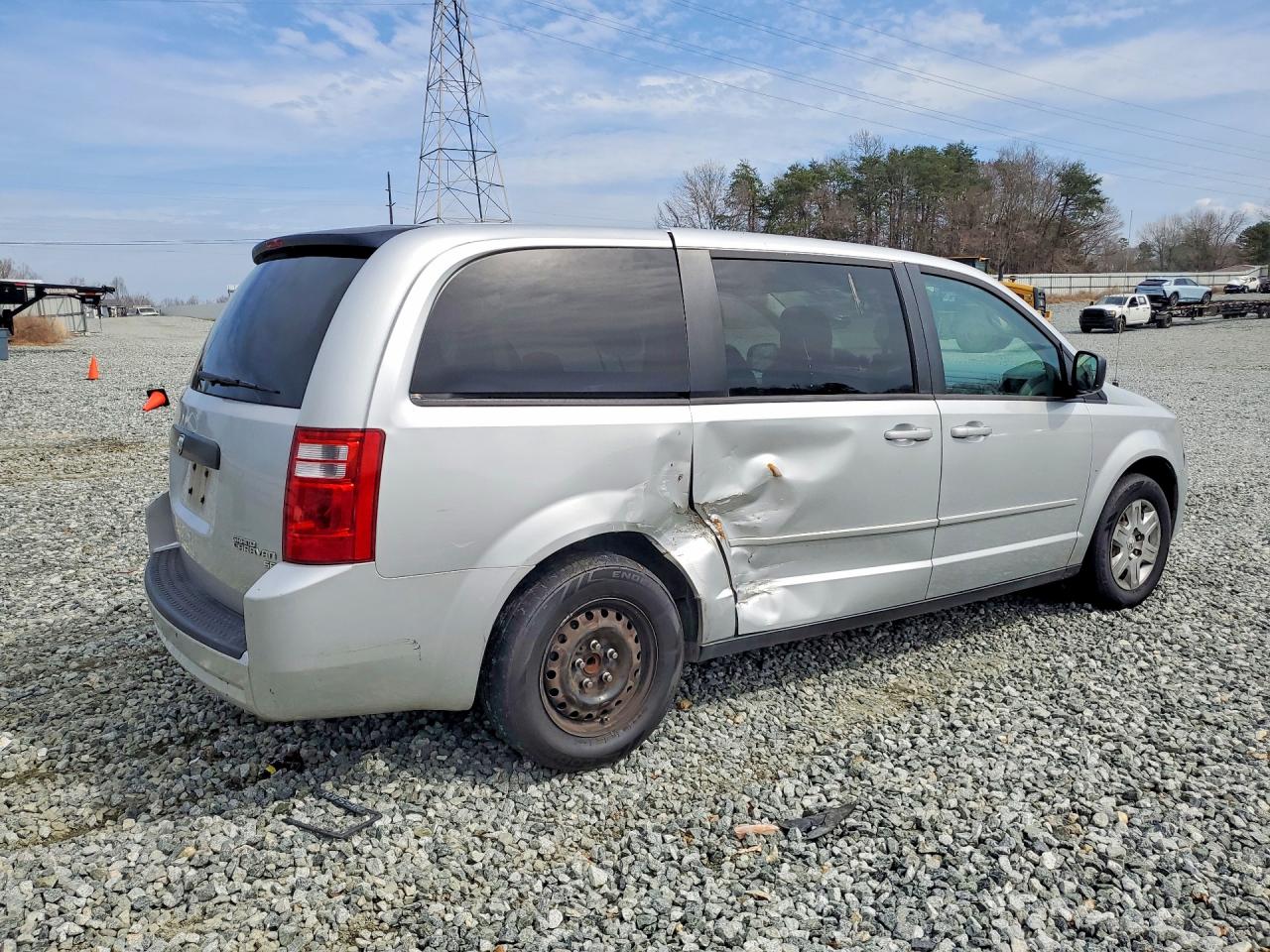 2010 DODGE GRAND CARAVAN SE photo 3