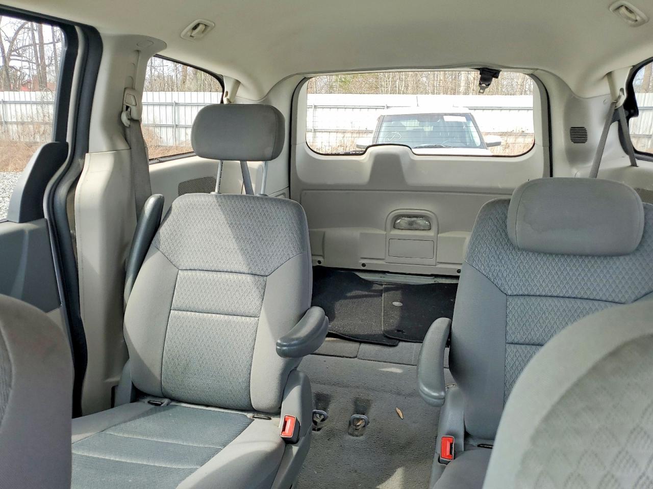 2010 DODGE GRAND CARAVAN SE photo 10