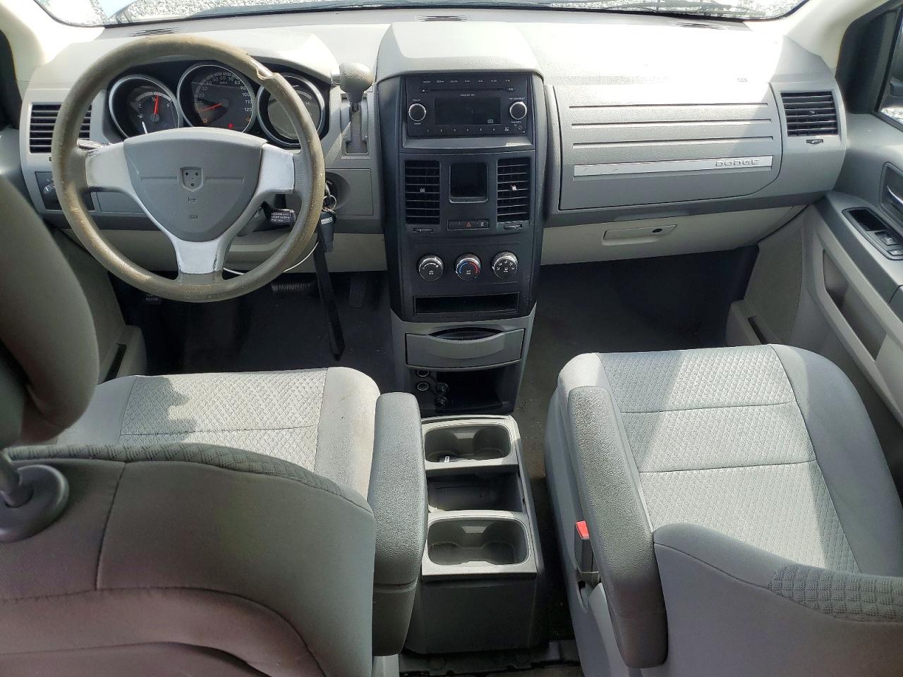 2010 DODGE GRAND CARAVAN SE photo 8