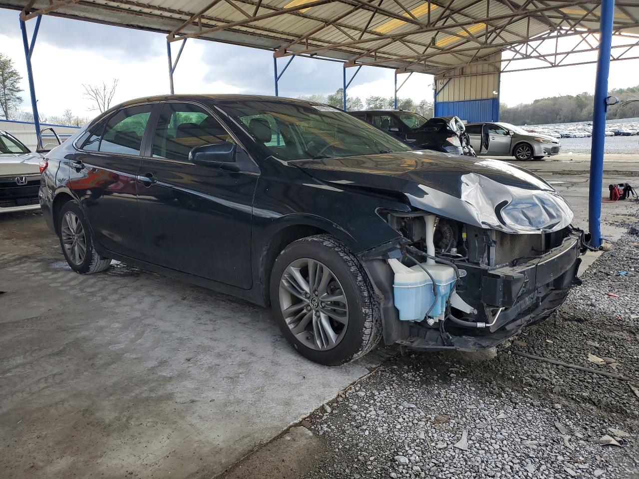 2015 TOYOTA CAMRY SE photo 4