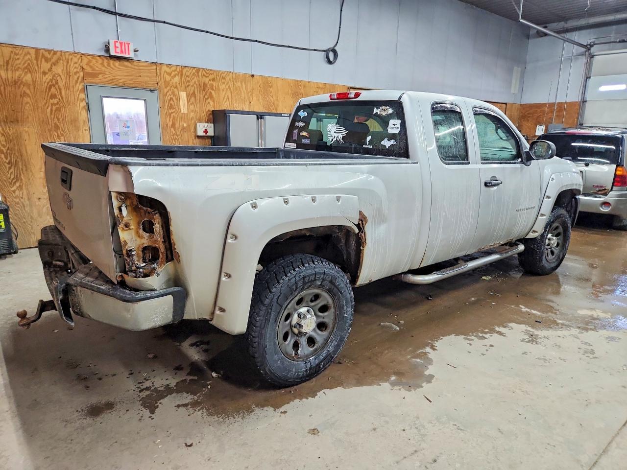 2010 CHEVROLET SILVERADO K1500 photo 5