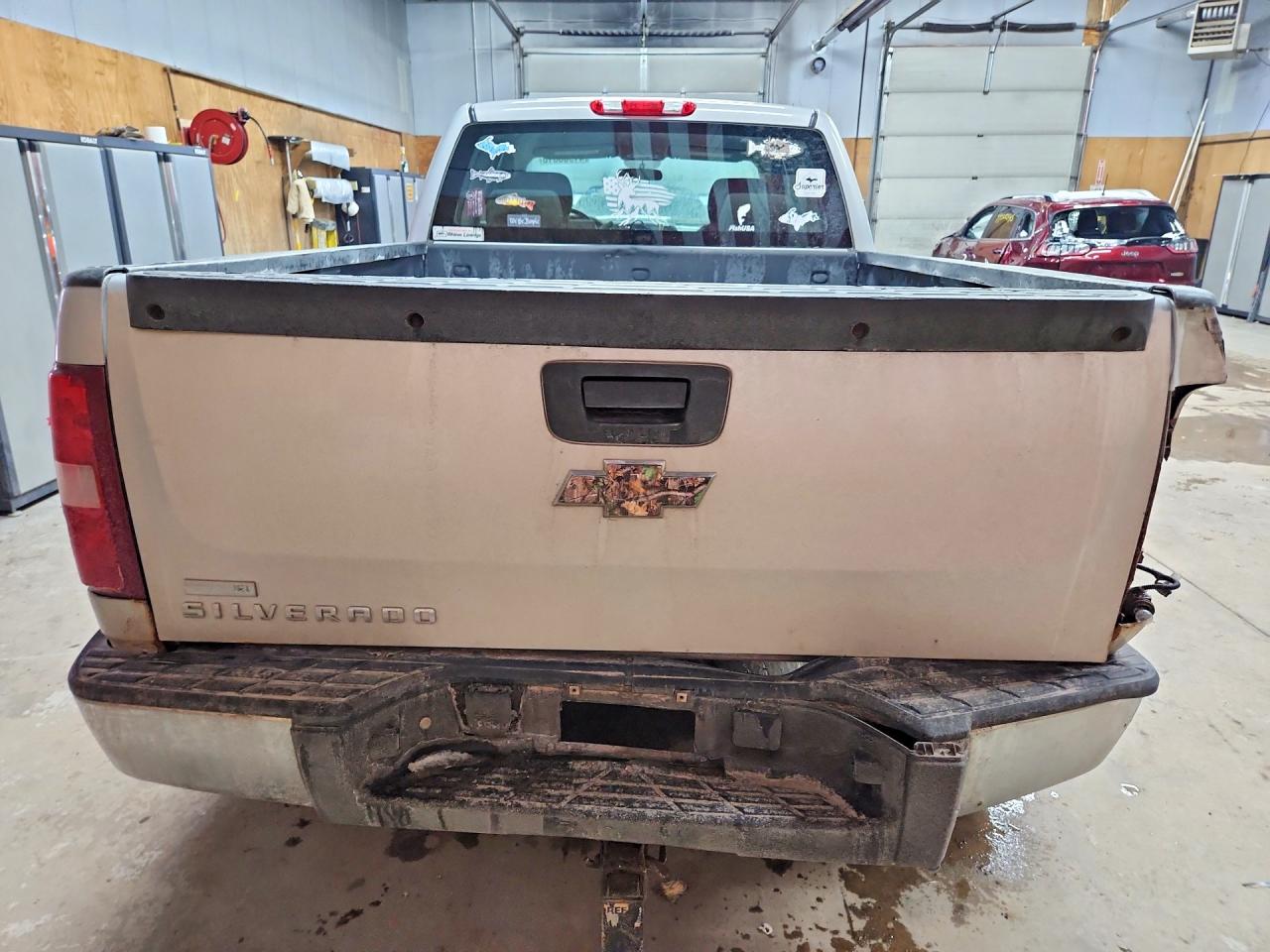 2010 CHEVROLET SILVERADO K1500 photo 11