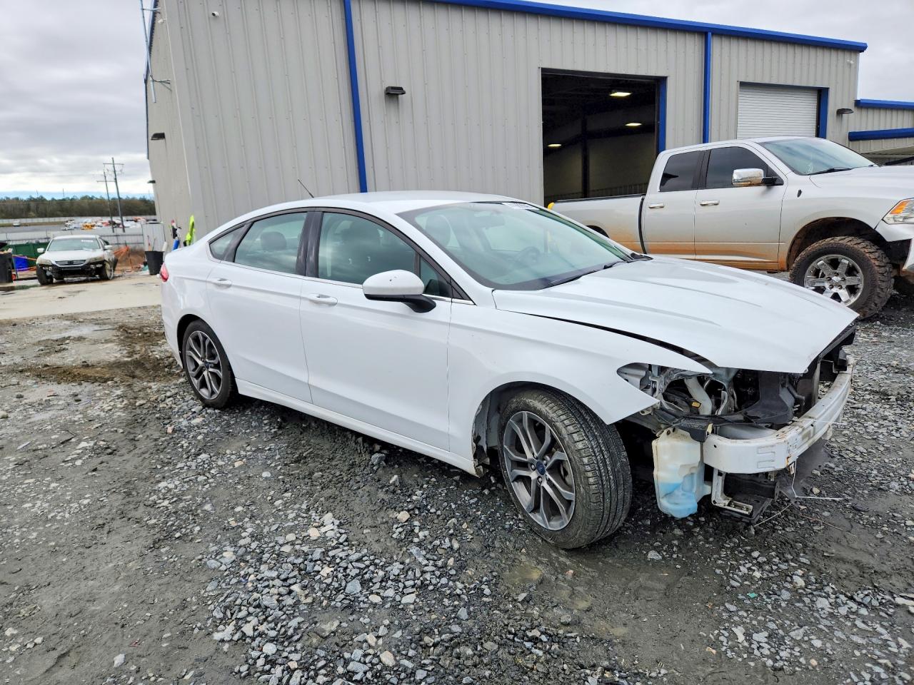 2017 FORD FUSION S photo 4