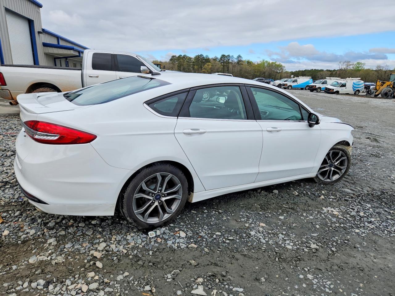 2017 FORD FUSION S photo 3