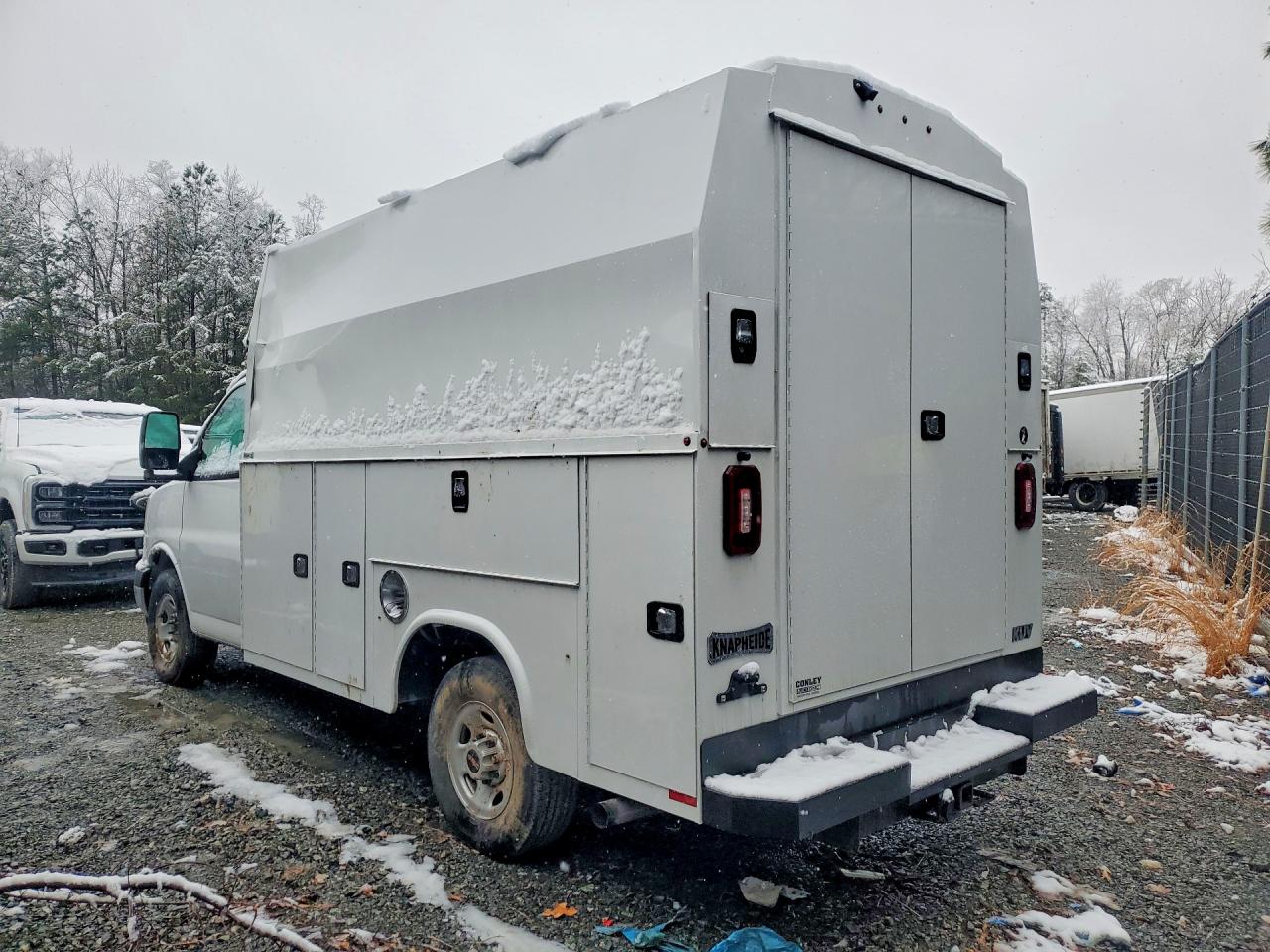 2024 GMC SAVANA UTILITY / SERVICE TRUCK photo 4