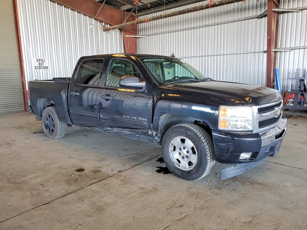 2010 CHEVROLET SILVERADO C1500 LT photo 4