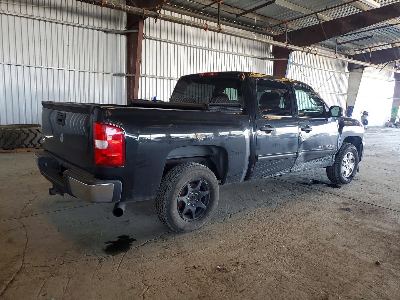2010 CHEVROLET SILVERADO C1500 LT photo 3