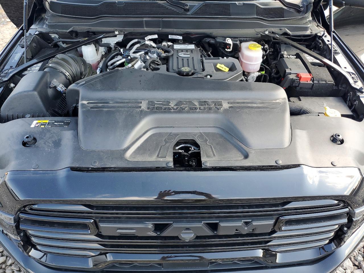 2025 RAM 2500 LARAMIE photo 7