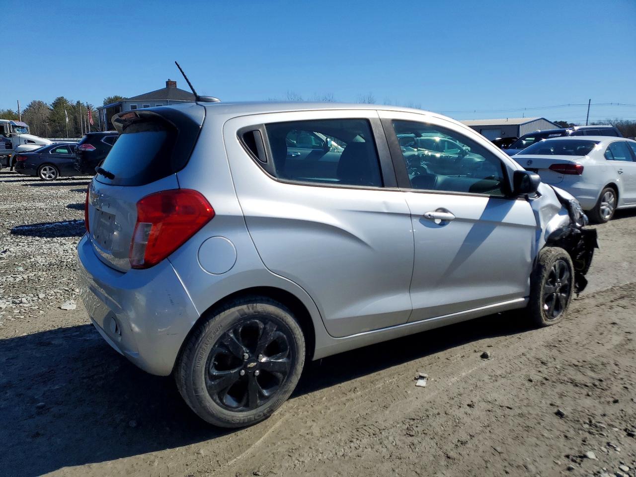 2019 CHEVROLET SPARK LS photo 3