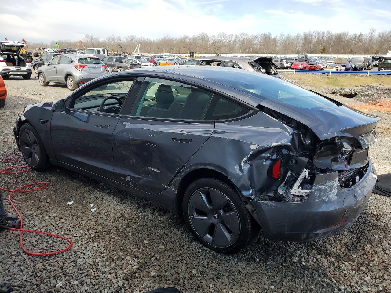 2022 TESLA MODEL 3 photo 2