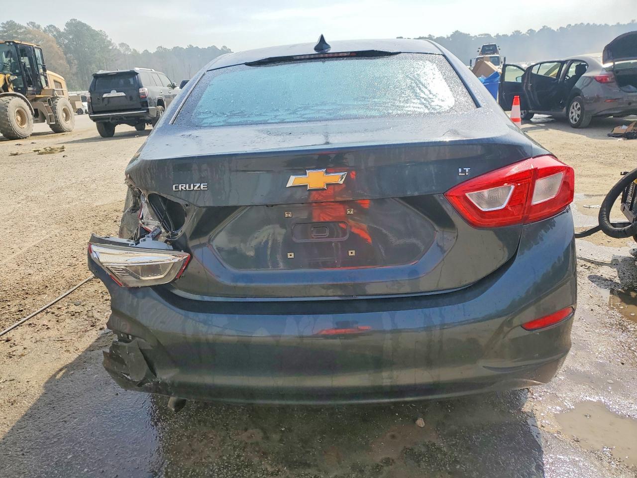 2017 CHEVROLET CRUZE LT photo 11