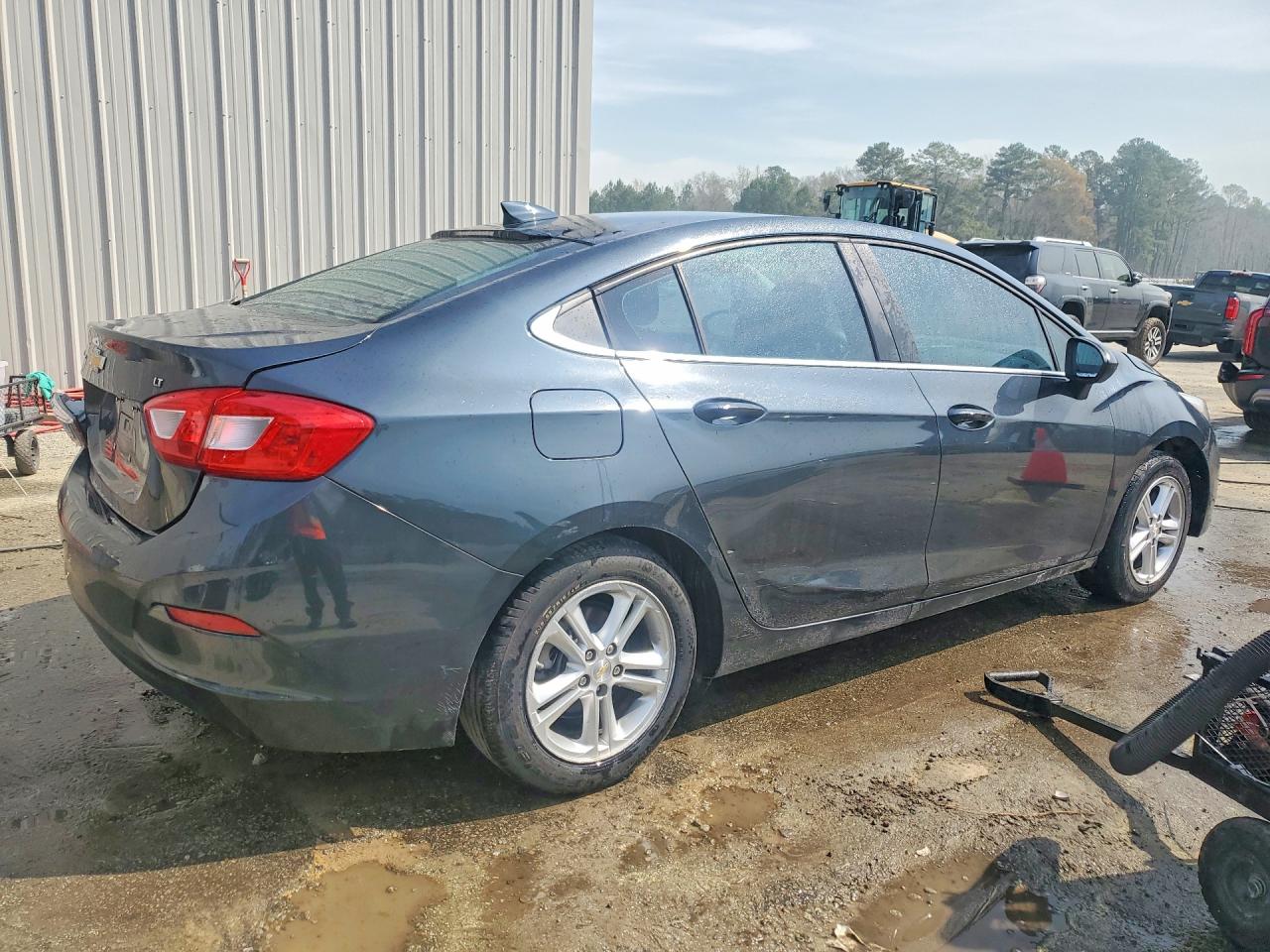 2017 CHEVROLET CRUZE LT photo 5