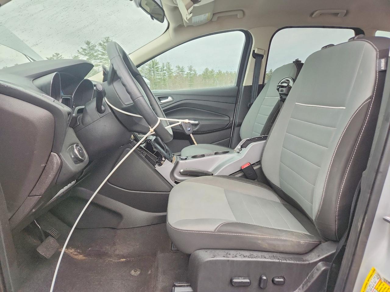 2015 FORD ESCAPE SE photo 13