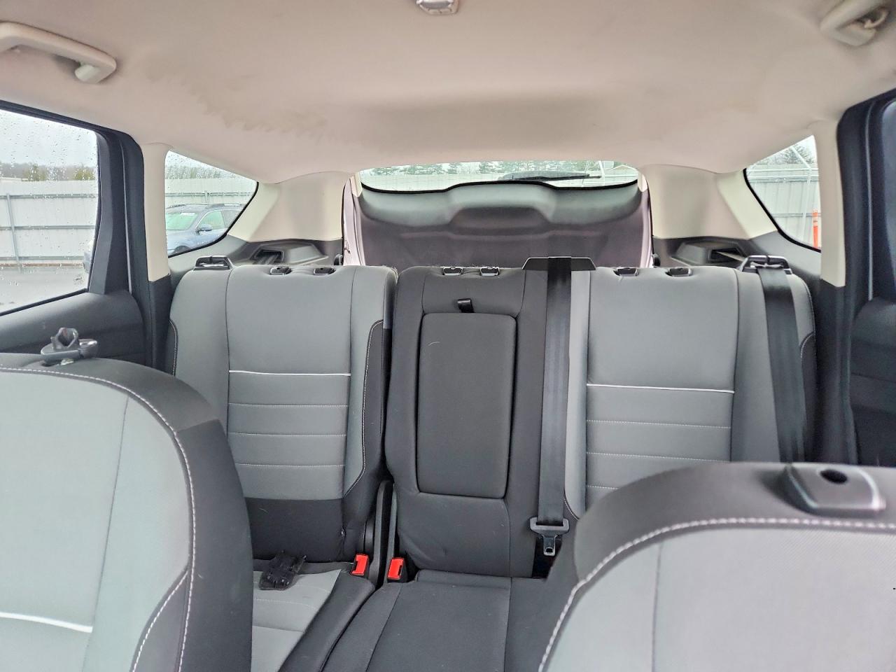 2015 FORD ESCAPE SE photo 19