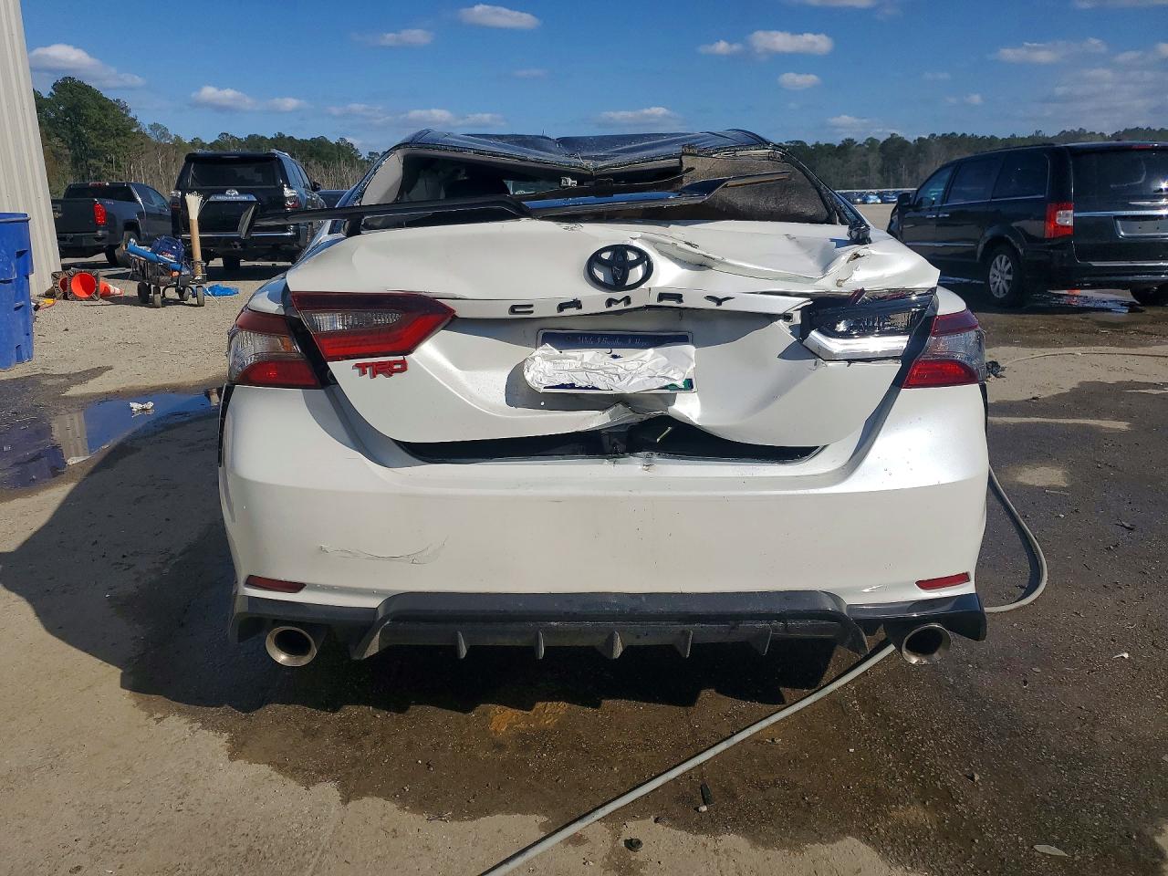 2022 TOYOTA CAMRY TRD photo 11