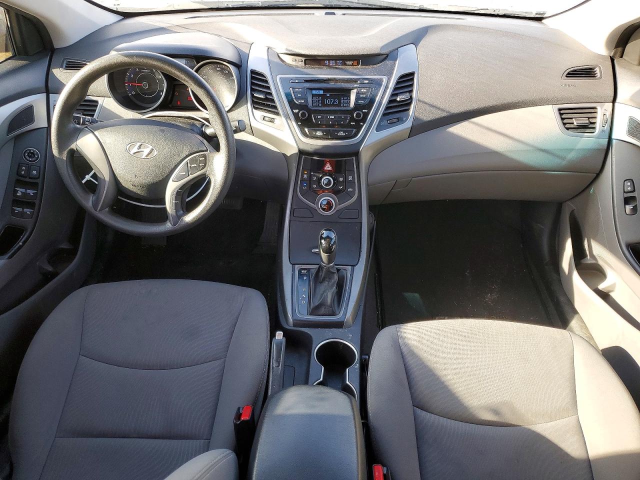 2016 HYUNDAI ELANTRA SE photo 15