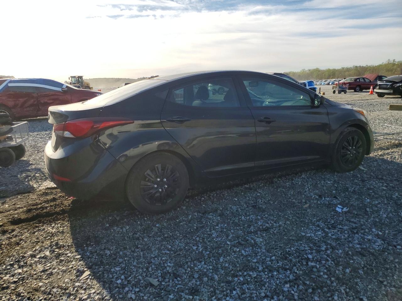 2016 HYUNDAI ELANTRA SE photo 5