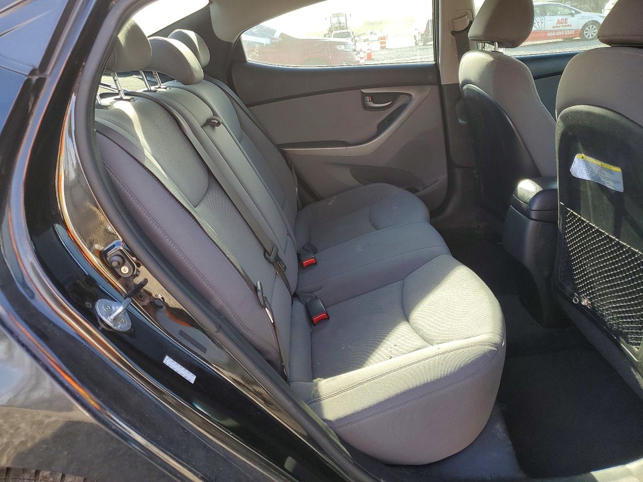 2016 HYUNDAI ELANTRA SE photo 19