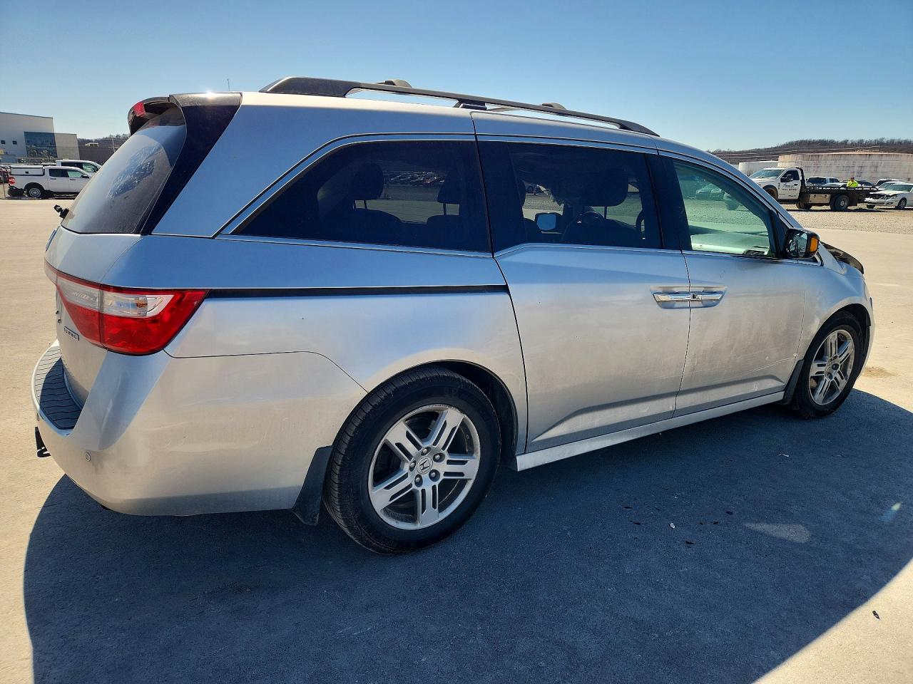 2012 HONDA ODYSSEY TOURING photo 5