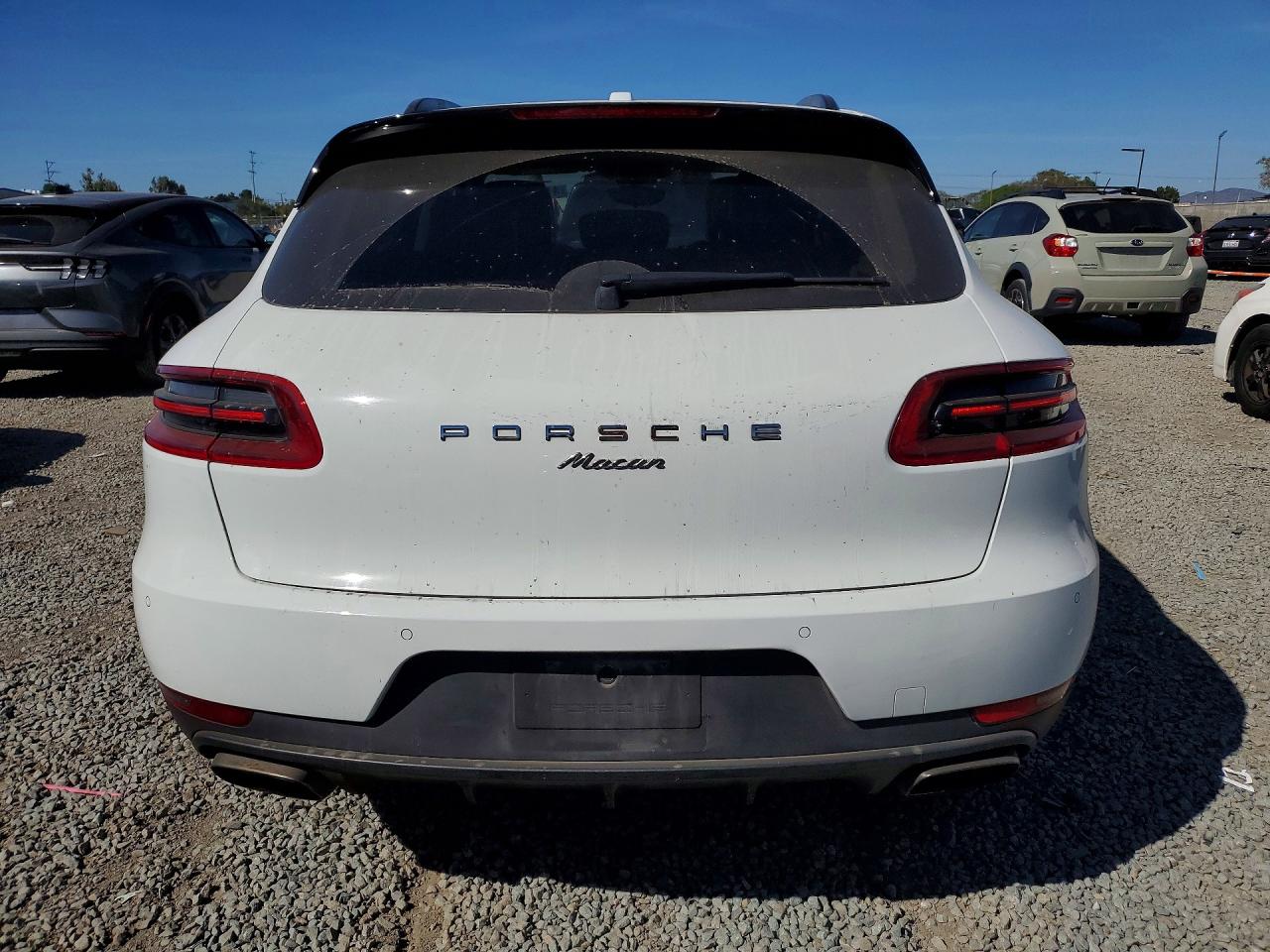 2017 PORSCHE MACAN photo 6