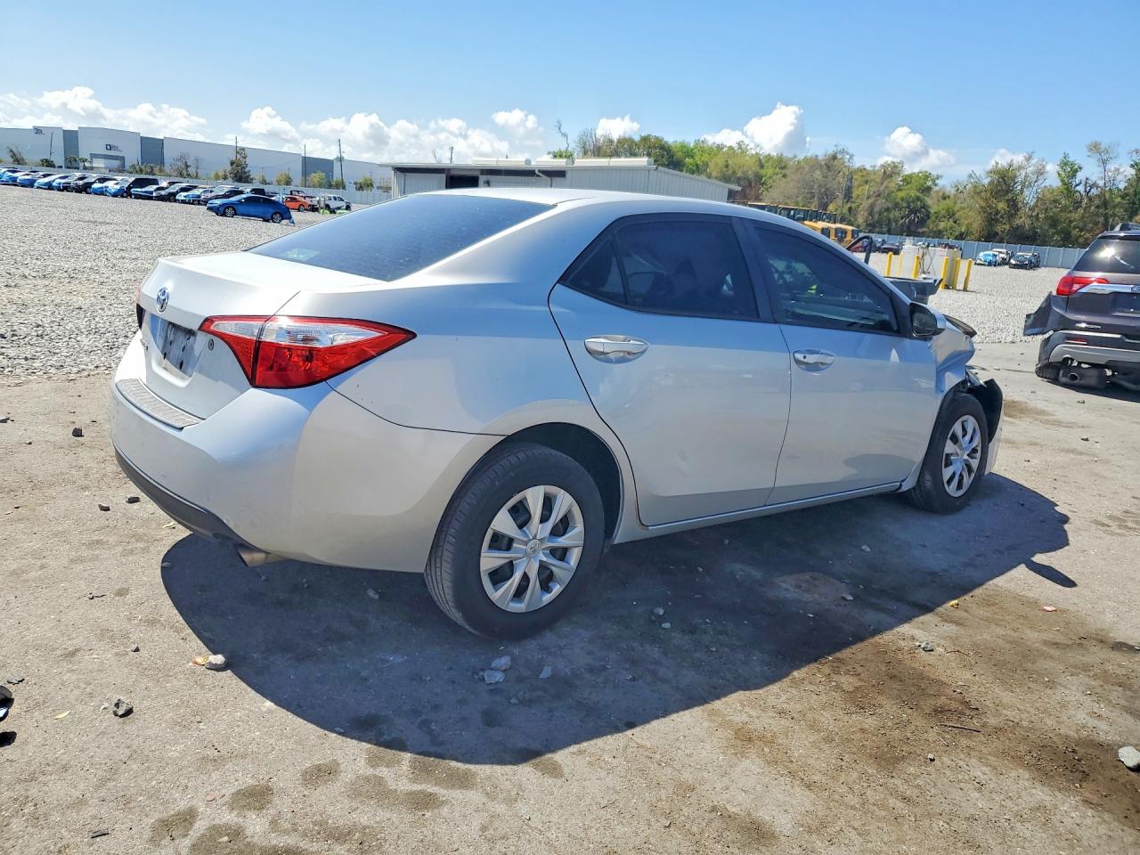 2015 TOYOTA COROLLA L photo 5