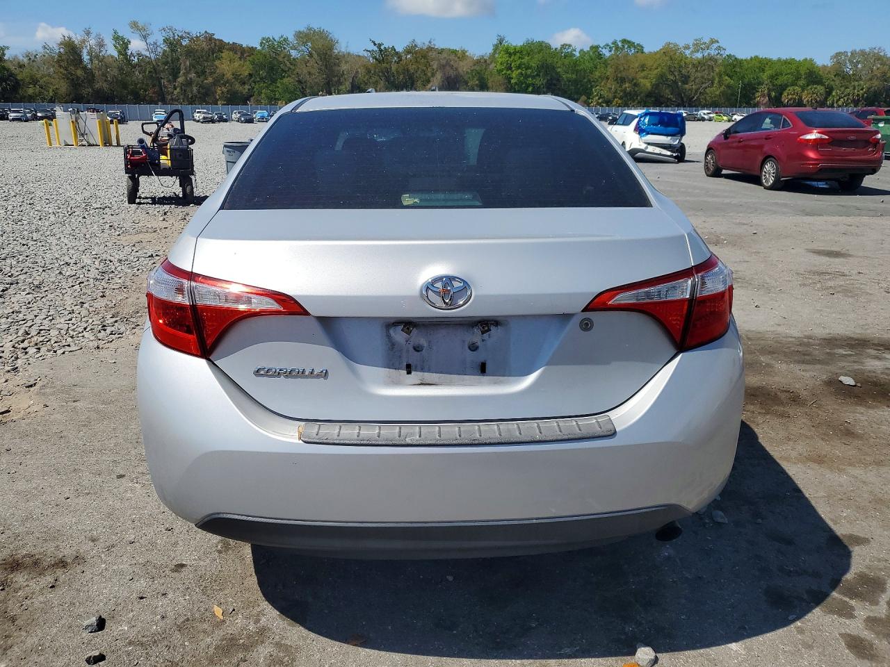 2015 TOYOTA COROLLA L photo 11