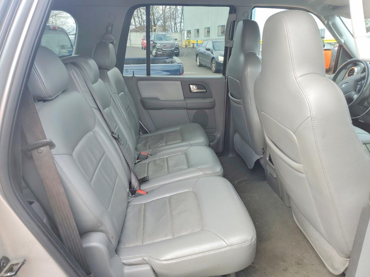 2004 FORD EXPEDITION XLT photo 11