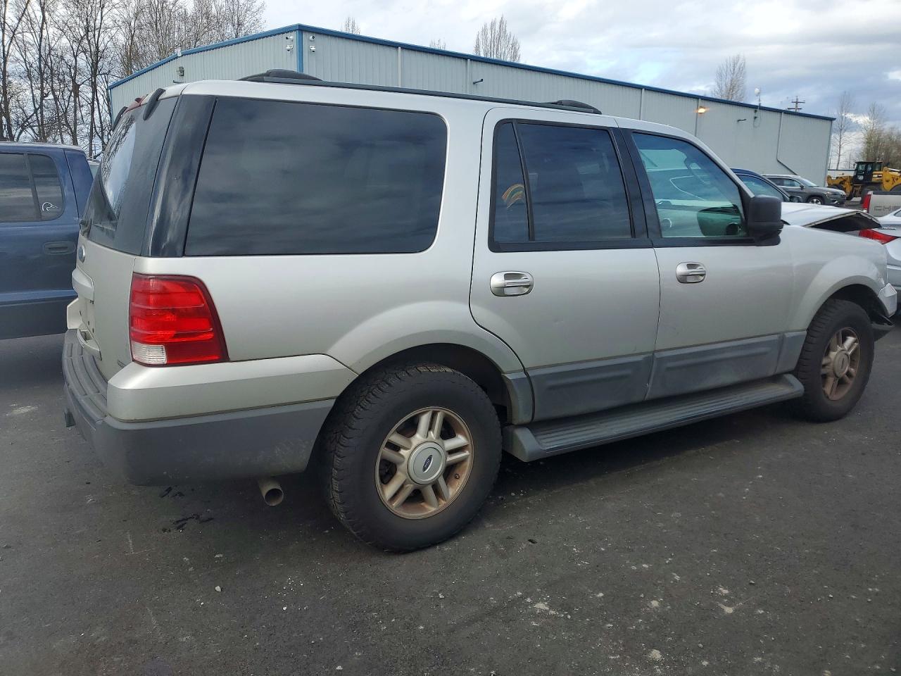 2004 FORD EXPEDITION XLT photo 3