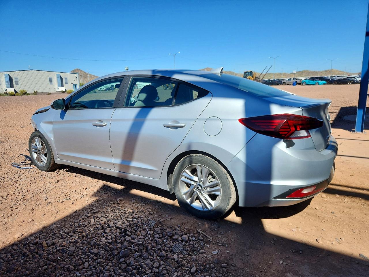 2019 HYUNDAI ELANTRA photo 2