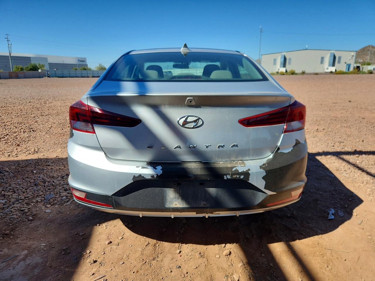2019 HYUNDAI ELANTRA photo 6