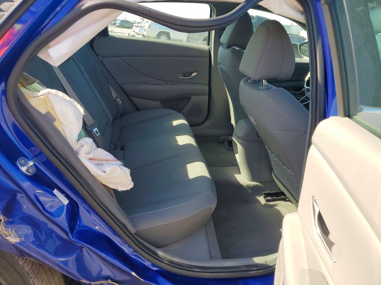 2025 HYUNDAI ELANTRA SEL CONVENIENCE photo 10