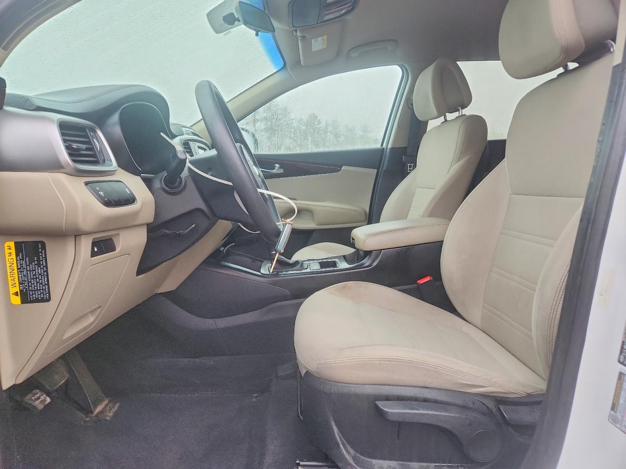 2016 KIA SORENTO LX photo 13