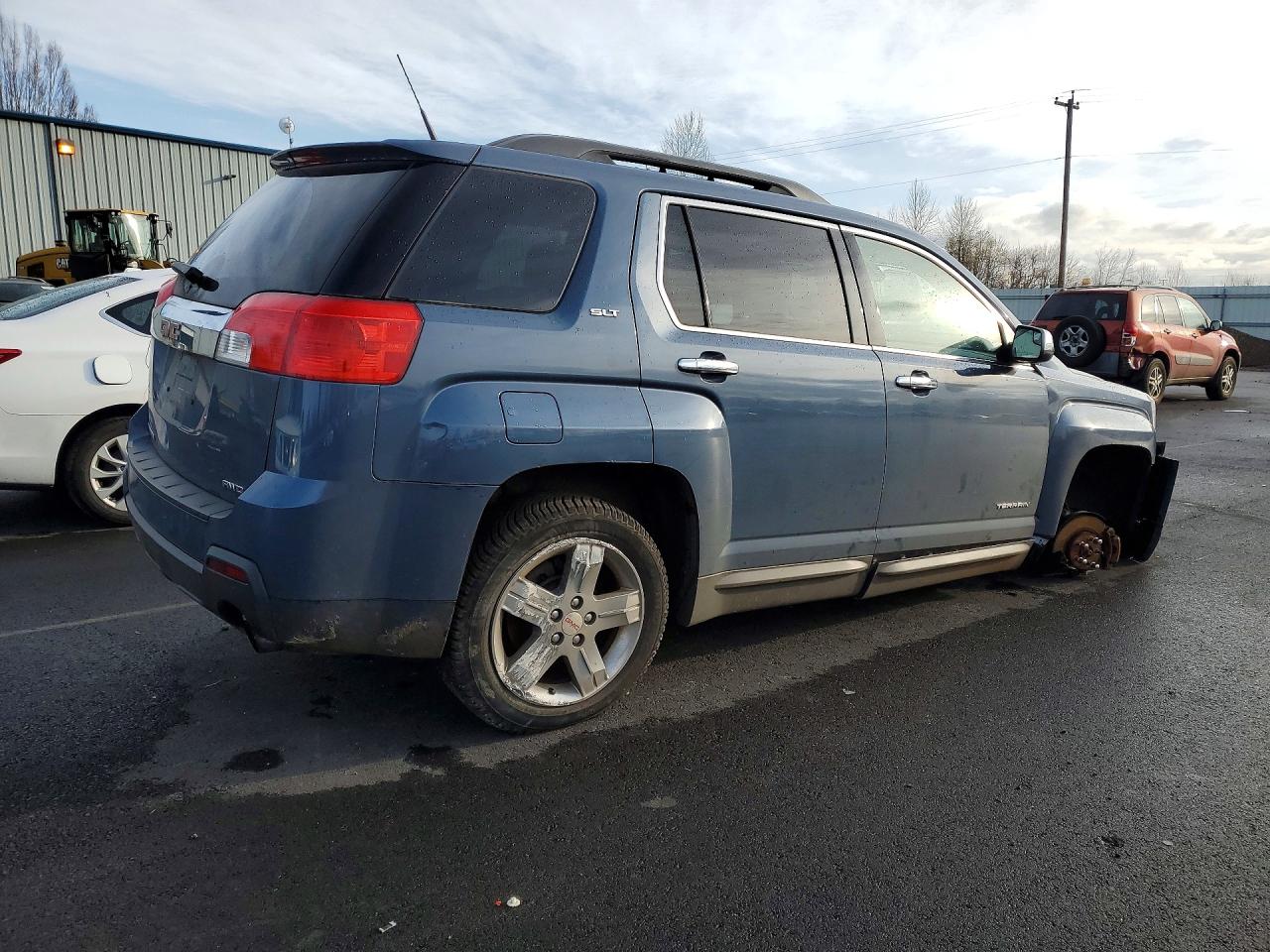 2012 GMC TERRAIN SLT photo 3
