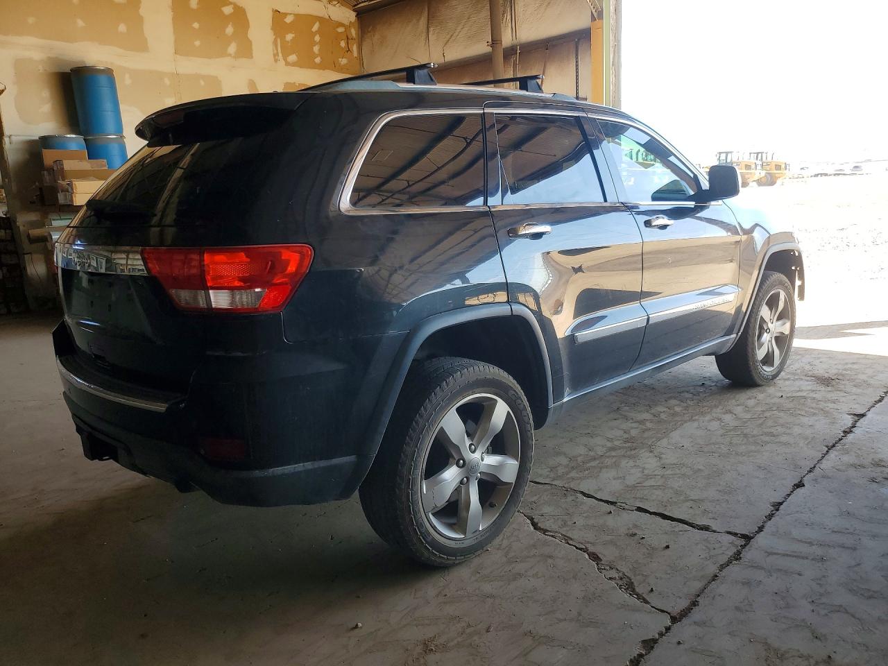 2012 JEEP GRAND CHEROKEE OVERLAND photo 5