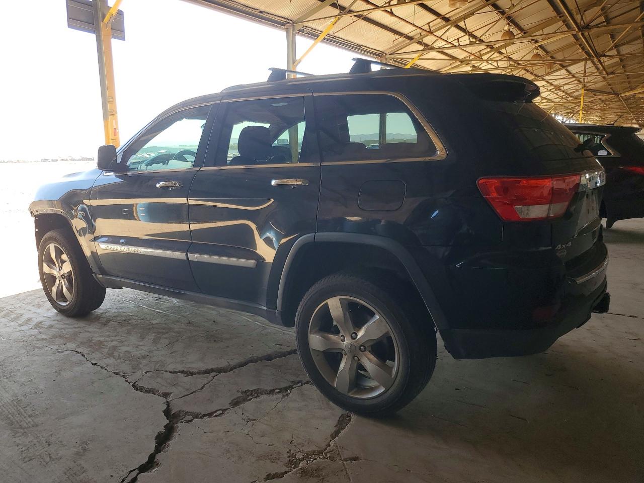 2012 JEEP GRAND CHEROKEE OVERLAND photo 3