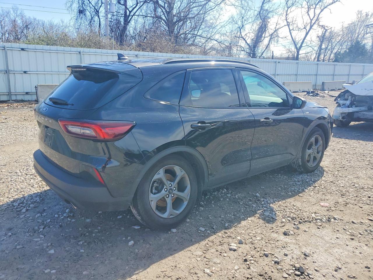 2025 FORD ESCAPE ST LINE photo 3