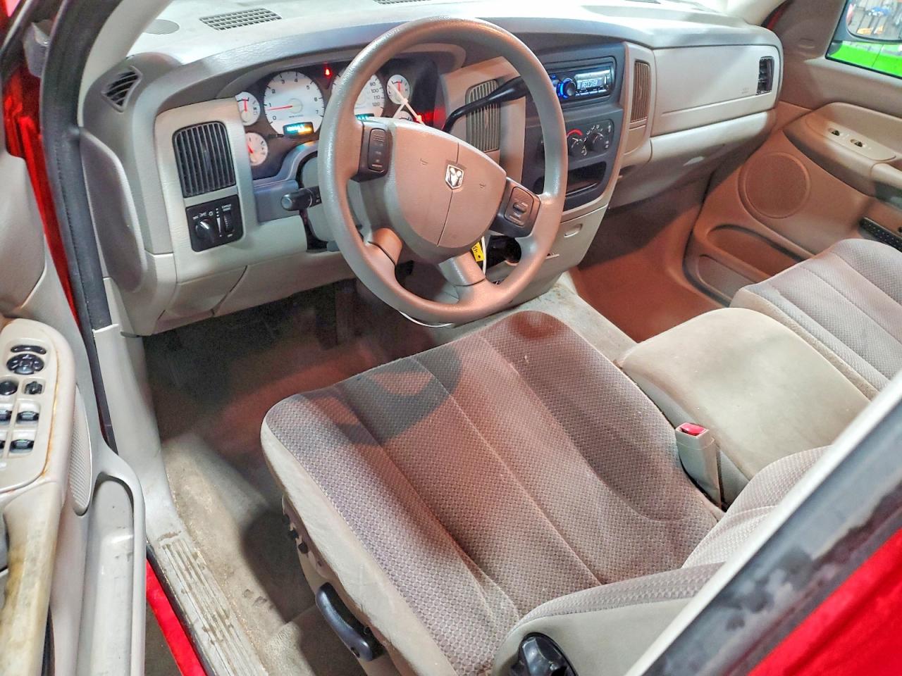 2004 DODGE RAM 1500 ST photo 8