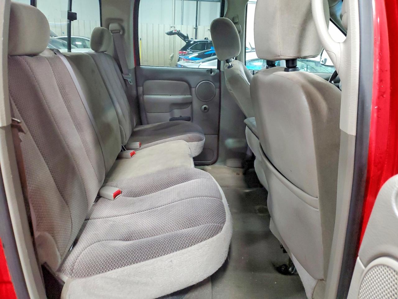 2004 DODGE RAM 1500 ST photo 10