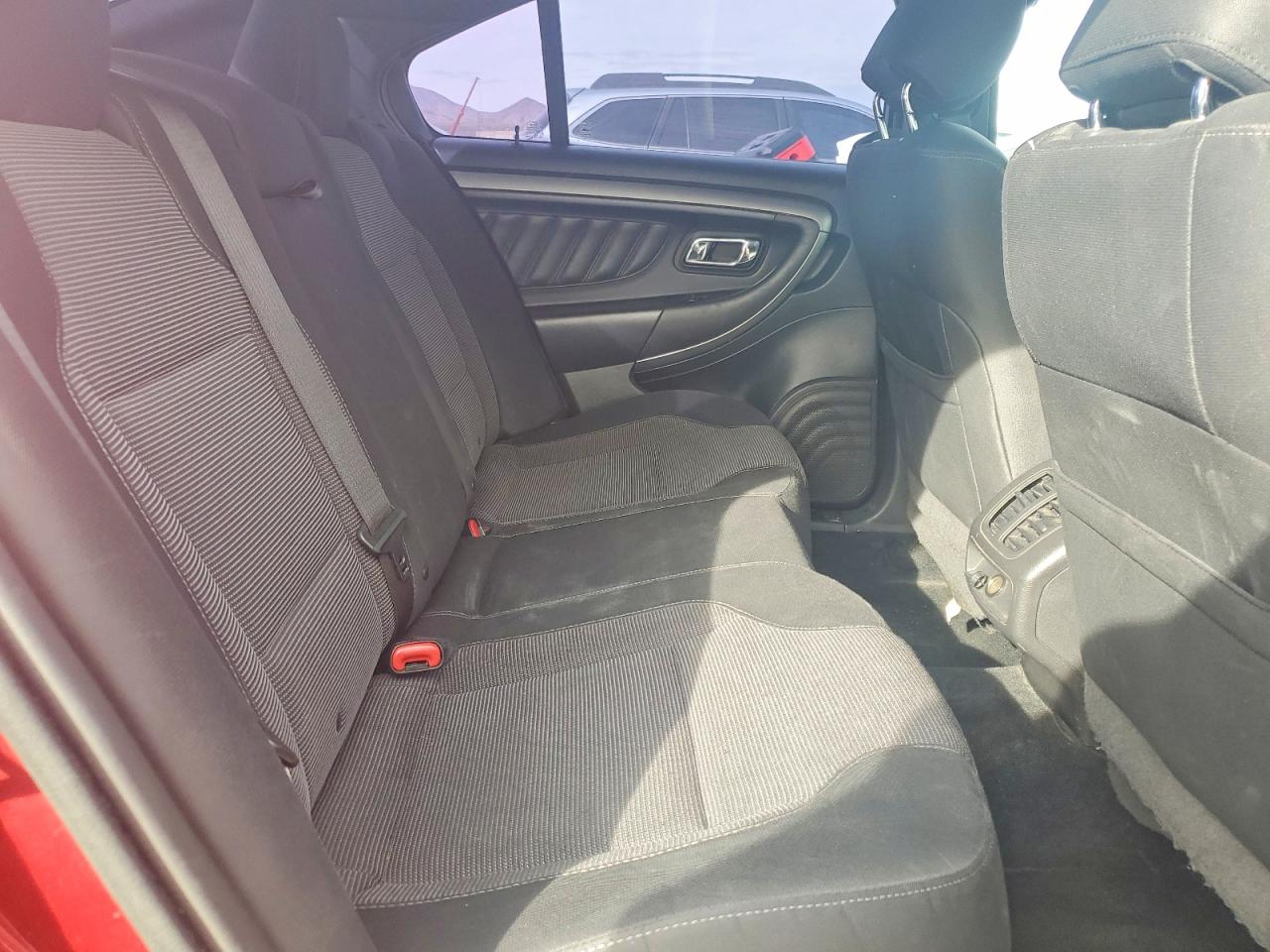 2015 FORD TAURUS SEL photo 19