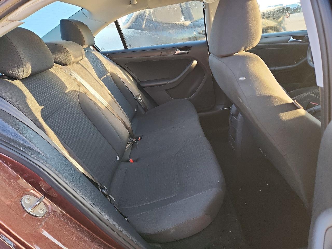 2016 VOLKSWAGEN JETTA S photo 10