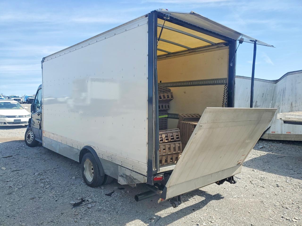 2017 FORD TRANSIT T-350 BOX TRUCK photo 4