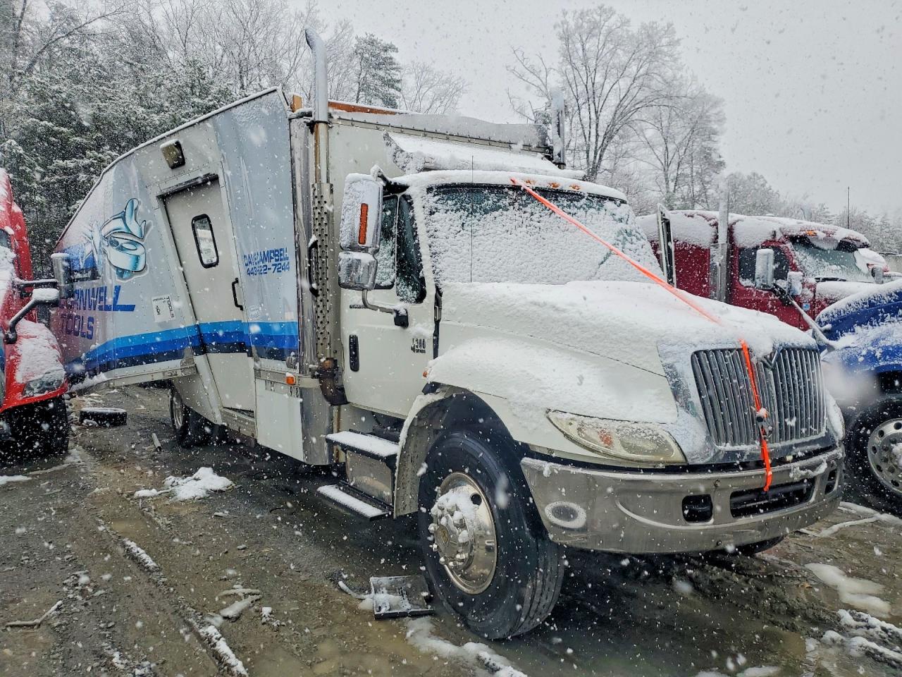 2002 INTERNATIONAL 4000