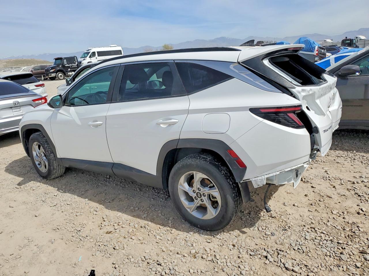 2023 HYUNDAI TUCSON SEL photo 3