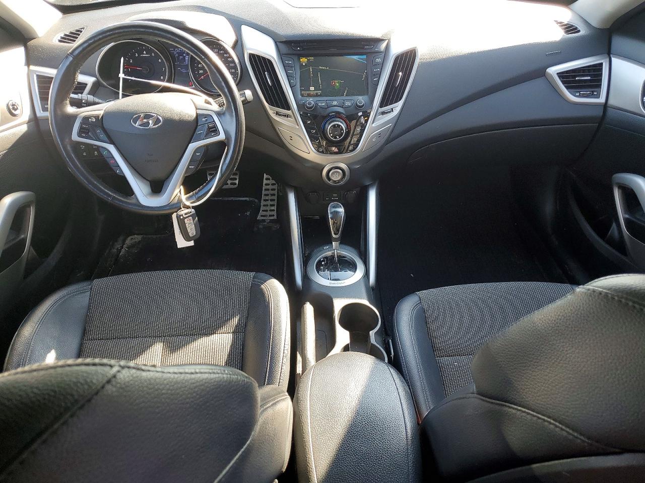 2015 HYUNDAI VELOSTER BASE photo 16