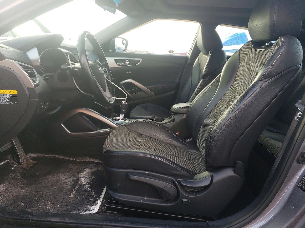 2015 HYUNDAI VELOSTER BASE photo 13